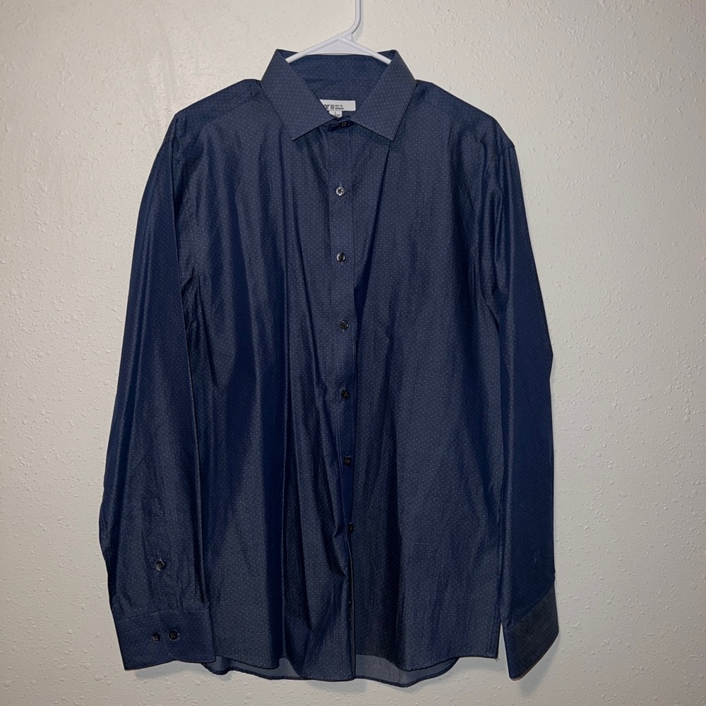 BAR III button up, navy blue with dots